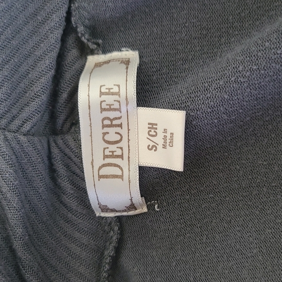 Decree ruffle front open cardigan - Picture 3 of 4